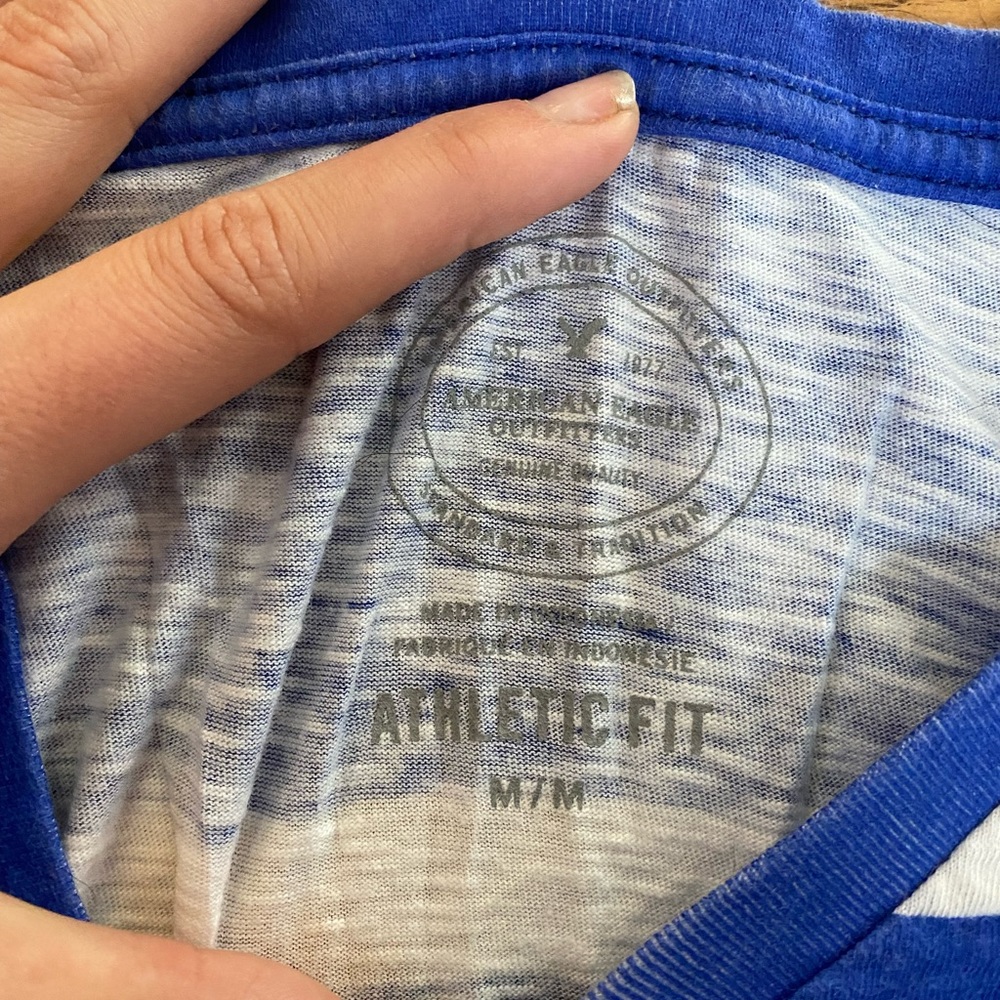 Men’s American Eagle V-Neck